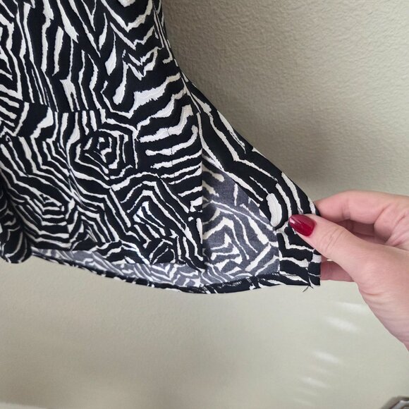 Joseph Ribkoff Stretch Slinky Knit Top Plus Size 18 Black White Abstract Print - Picture 4 of 8